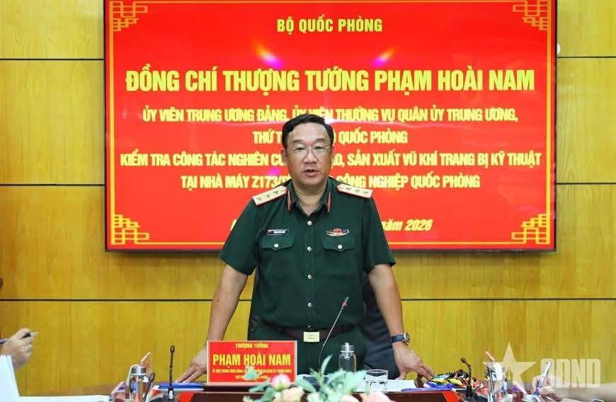 THƯỢNG TƯỚNG PHẠM HOÀI NAM KIỂM TRA THỰC HIỆN CÔNG TÁC KHOA HỌC CÔNG NGHỆ TẠI NHÀ MÁY Z173